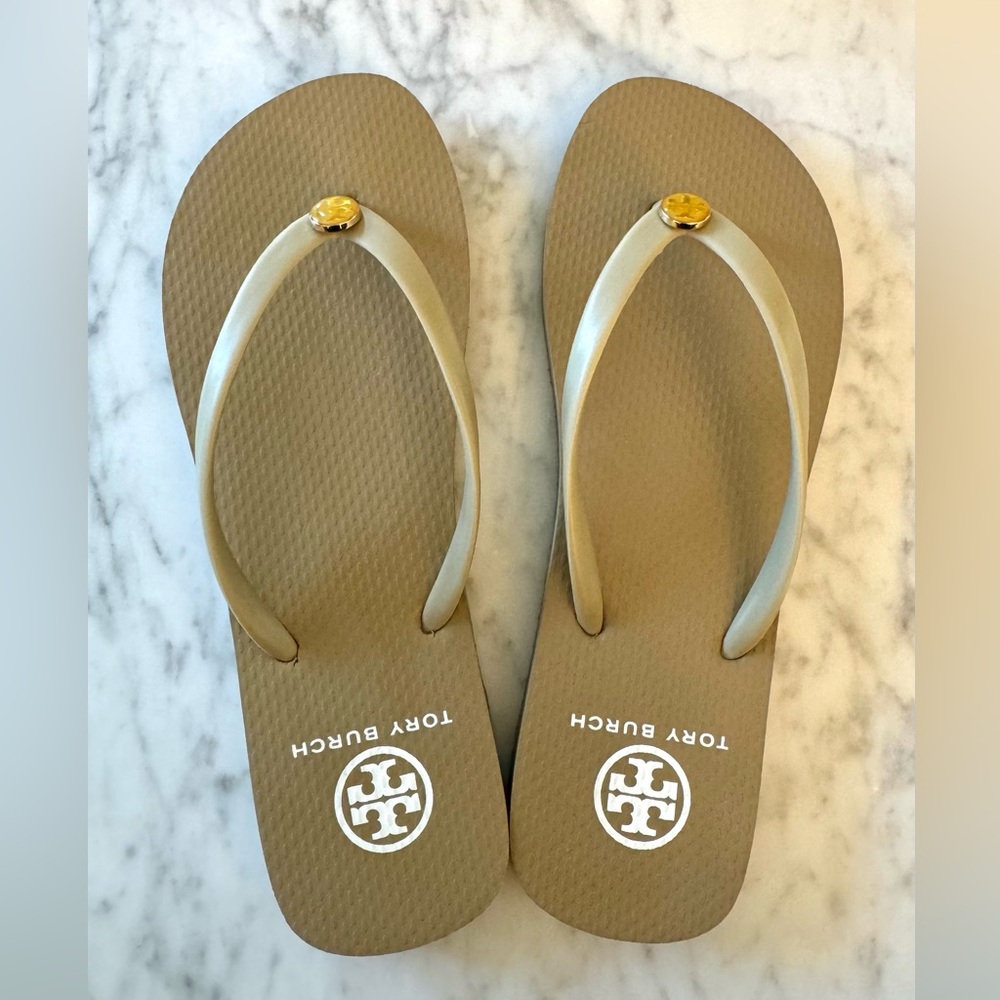 TORY BURCH Khaki Thin Flip Flop Size 7